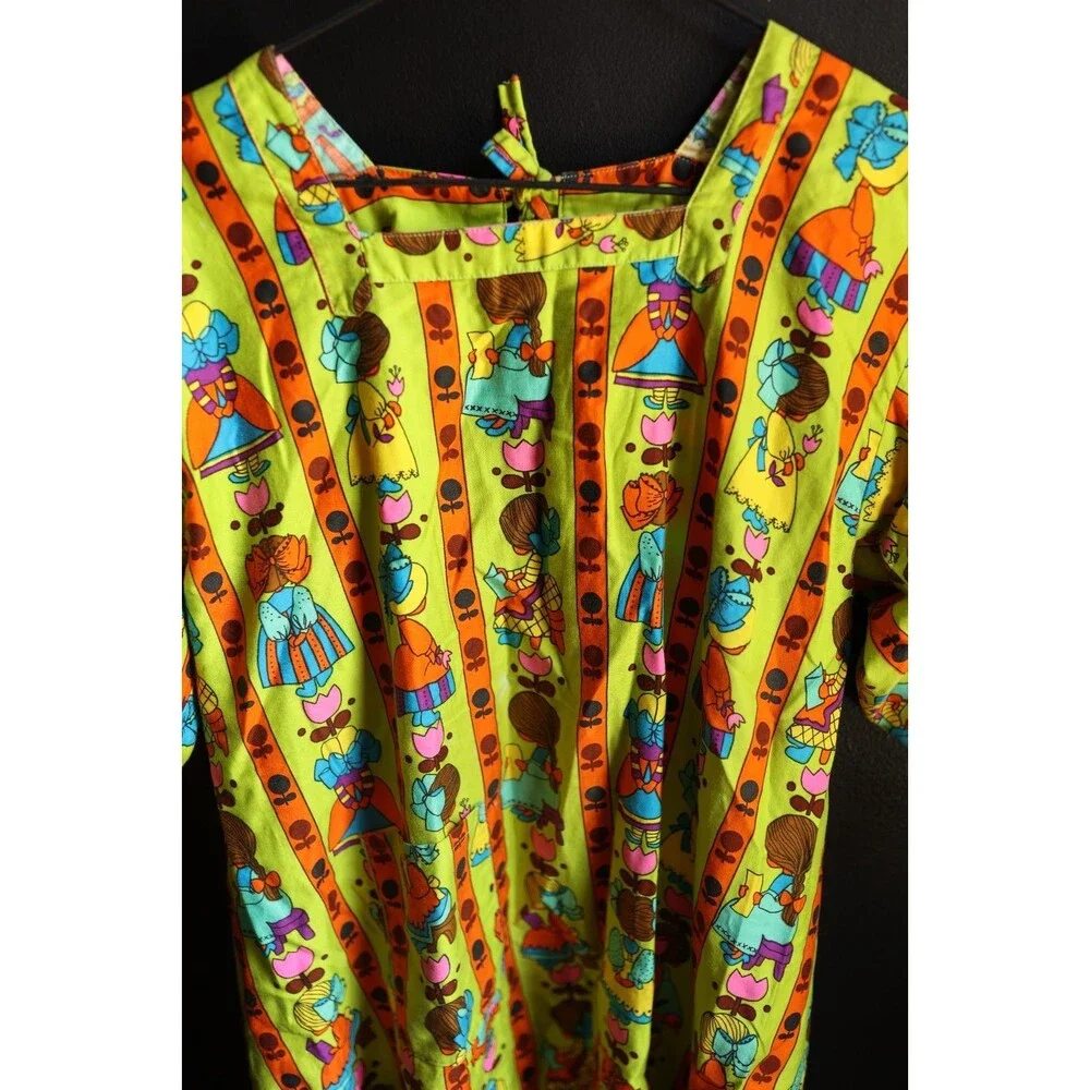 Vintage MCM 70s Design House Smock Apron Tie Artsy Painter Little Girl Print